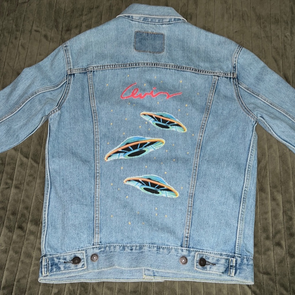 Levi’s customized trucker jacket